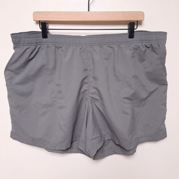 Columbia NWT Cargo Shorts Womens Size 2X XXL  Gray Sandy River Elastic UPF 30 - Picture 1 of 9